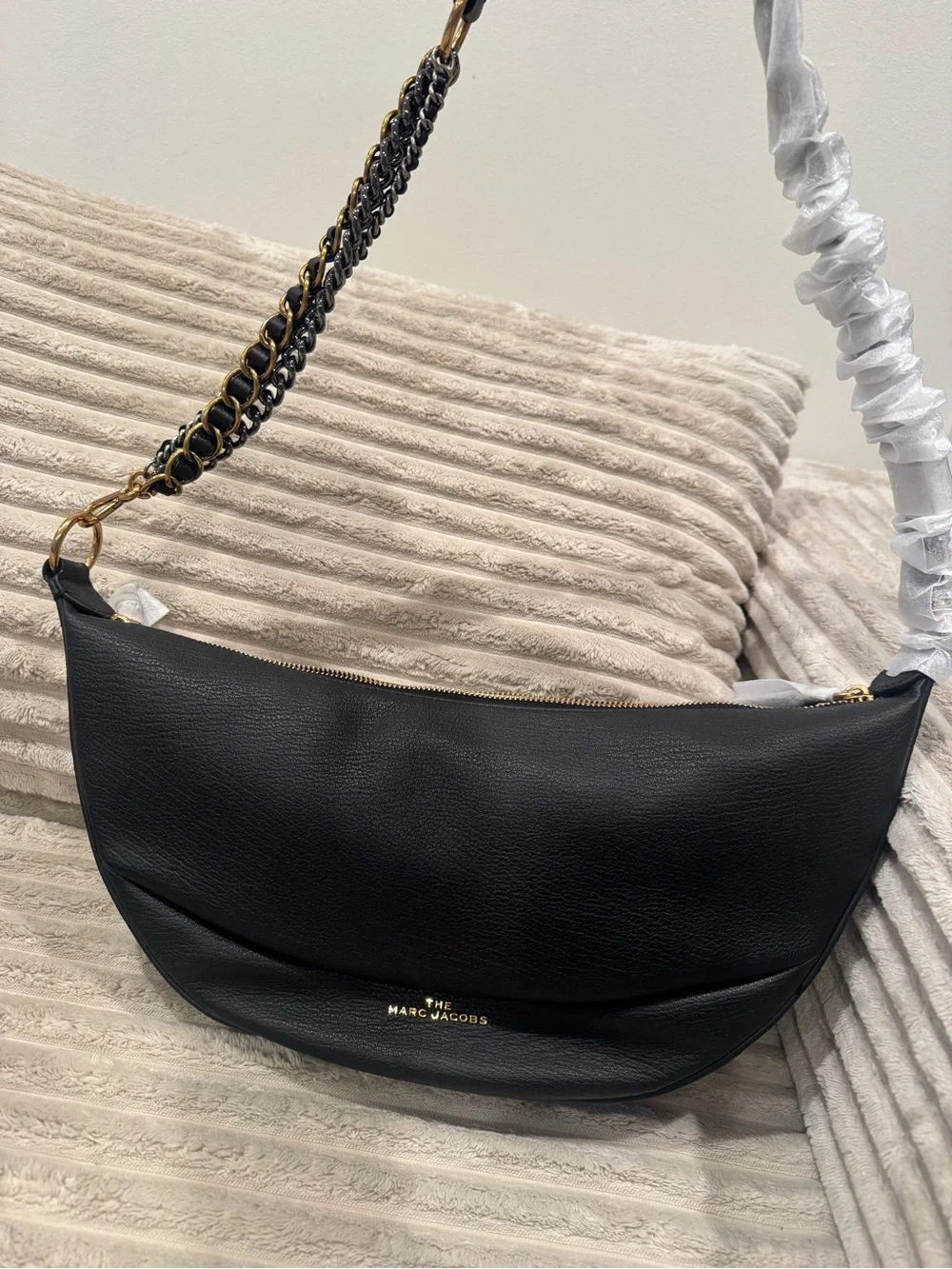 Marc Jacobs sleek pebbled